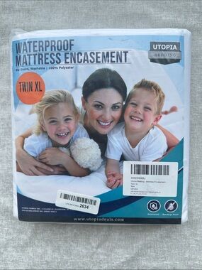 Utopia Bedding Waterproof Mattress Encasement - Twin XL - New